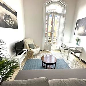 girona-apartments-barcelona.topbarcelonahotels.com/